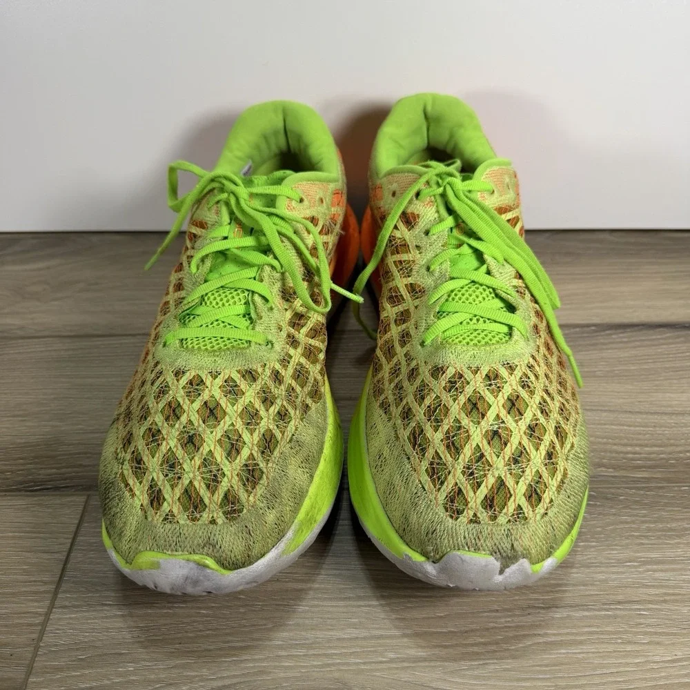 Under Armour FLOW Velociti Wind 2 CN, Green/Black, Size 13 US